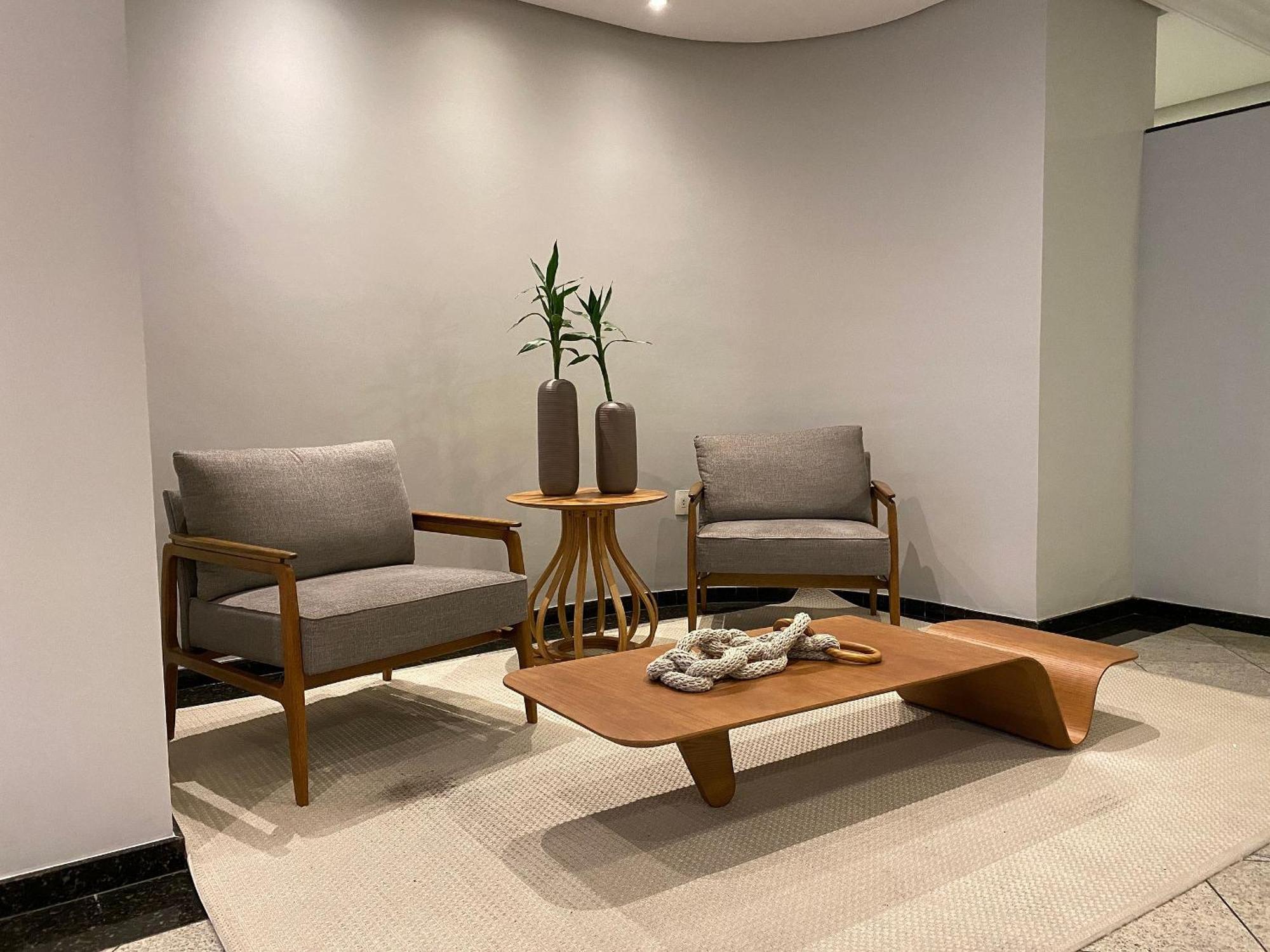 Prg31 - 4 Dr, Prox Ao Shopping Atlantico, Garagem 公寓